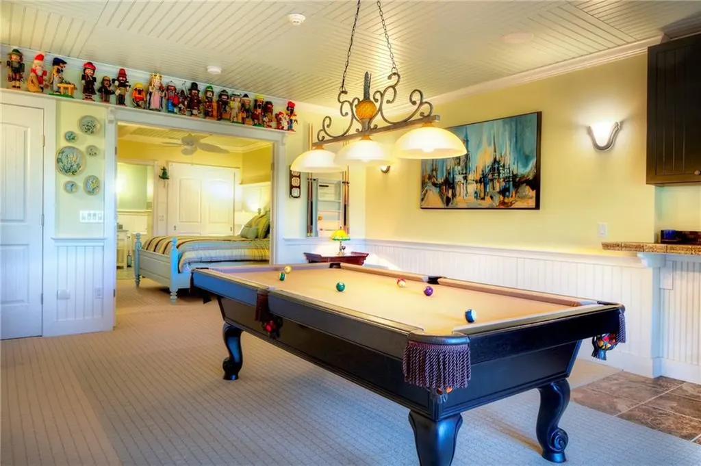 87 Waters Edge Tiverton RI 02878