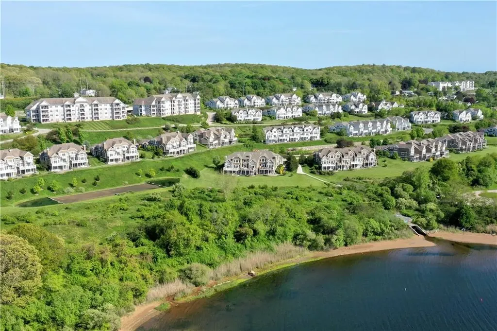 87 Waters Edge Tiverton RI 02878