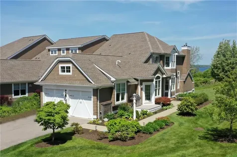 87 Waters Edge Tiverton RI 02878