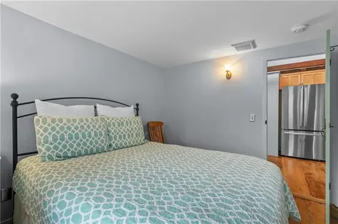 44 Bradford Street Bristol RI 02809