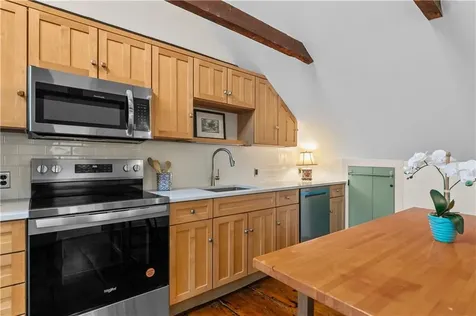 44 Bradford Street Bristol RI 02809