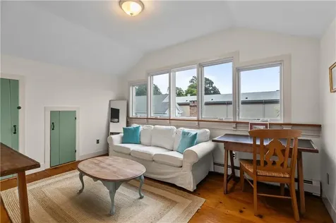 44 Bradford Street Bristol RI 02809