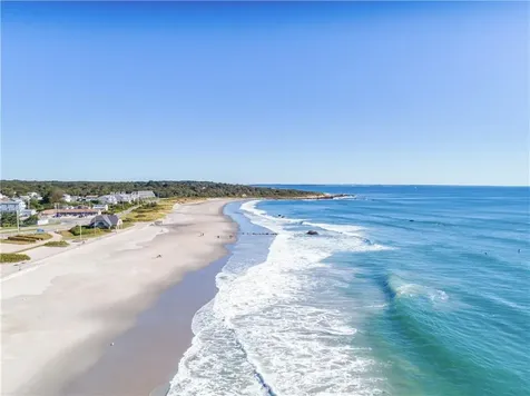 2 Bristol Road Narragansett RI 02882