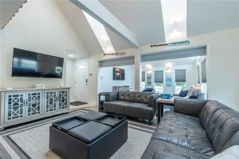 2 Bristol Road Narragansett RI 02882