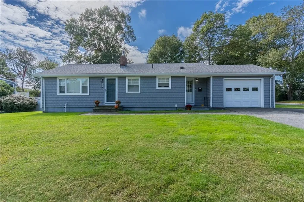 133 Merritt Avenue Tiverton RI 02878