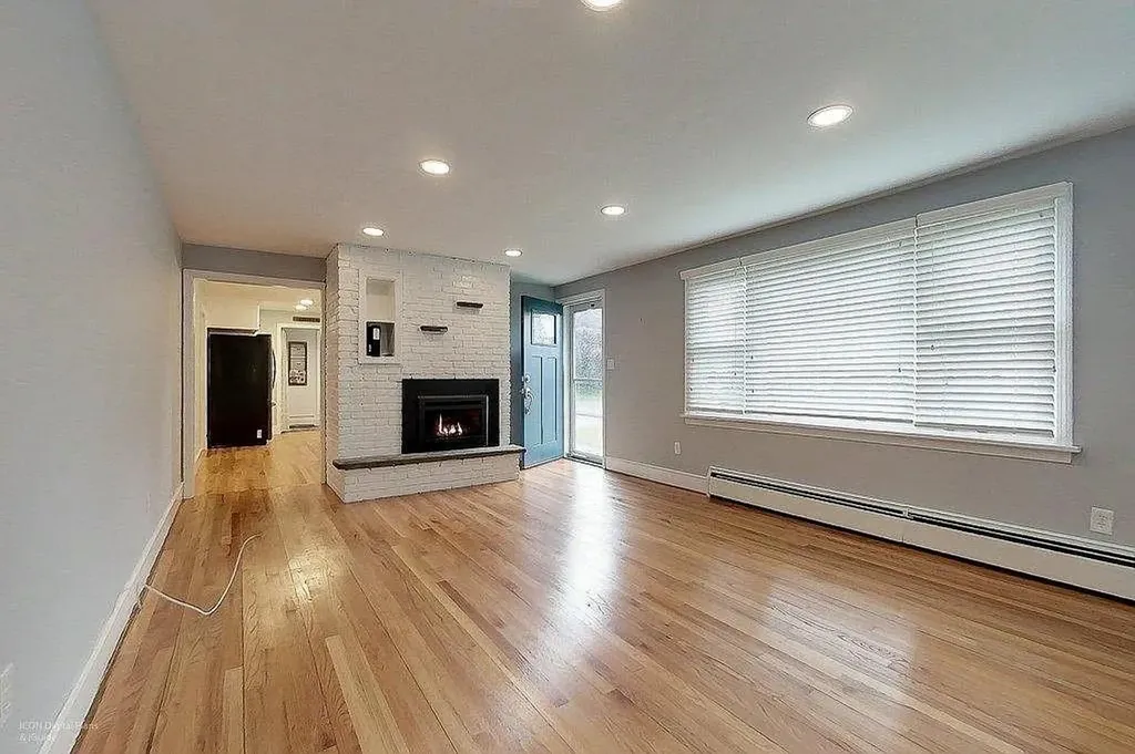 133 Merritt Avenue Tiverton RI 02878