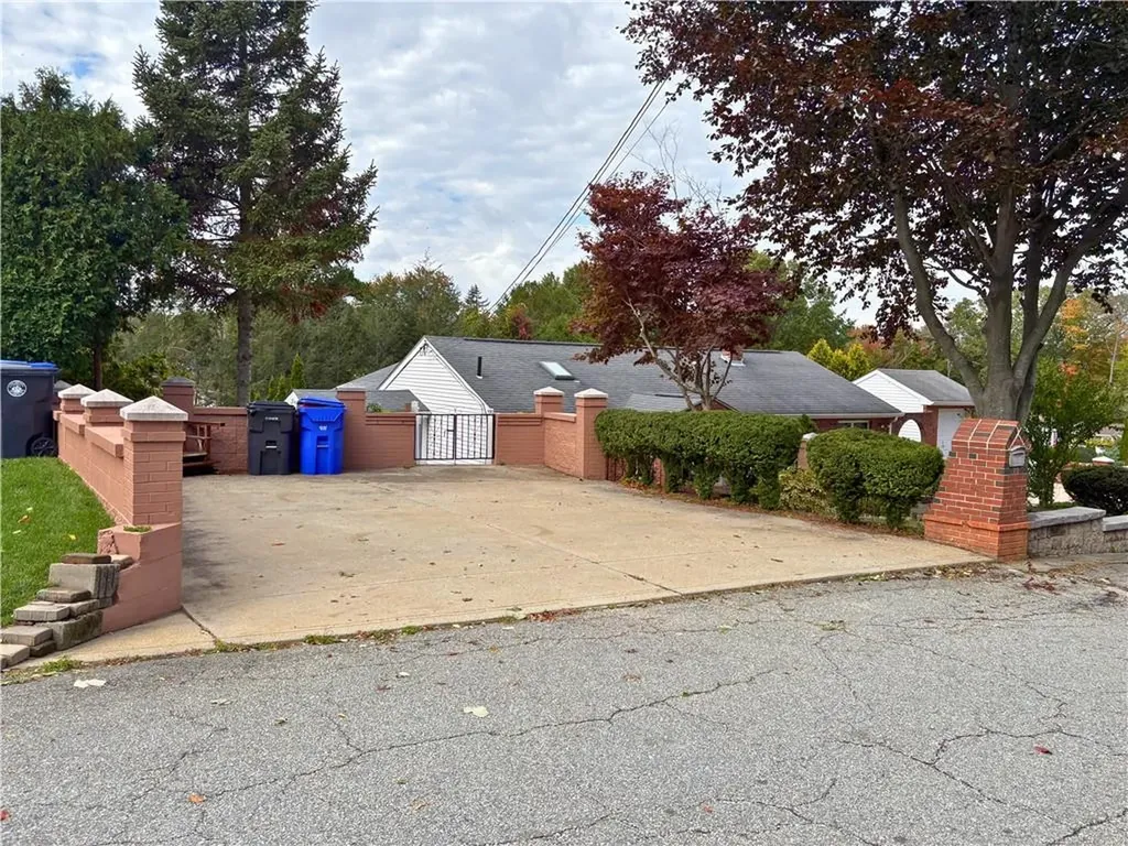 16 Tremont Street North Providence RI 02904