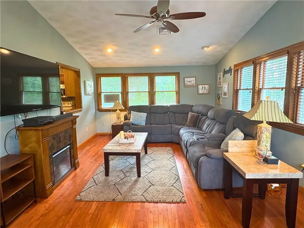 16 Tremont Street North Providence RI 02904