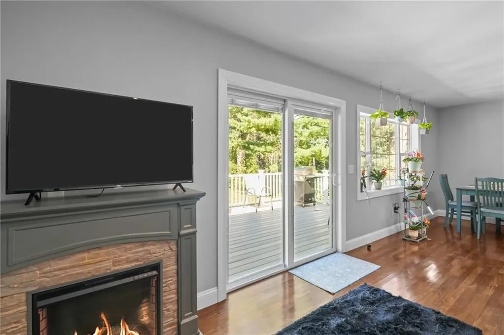 181 Highland Avenue Warwick RI 02886