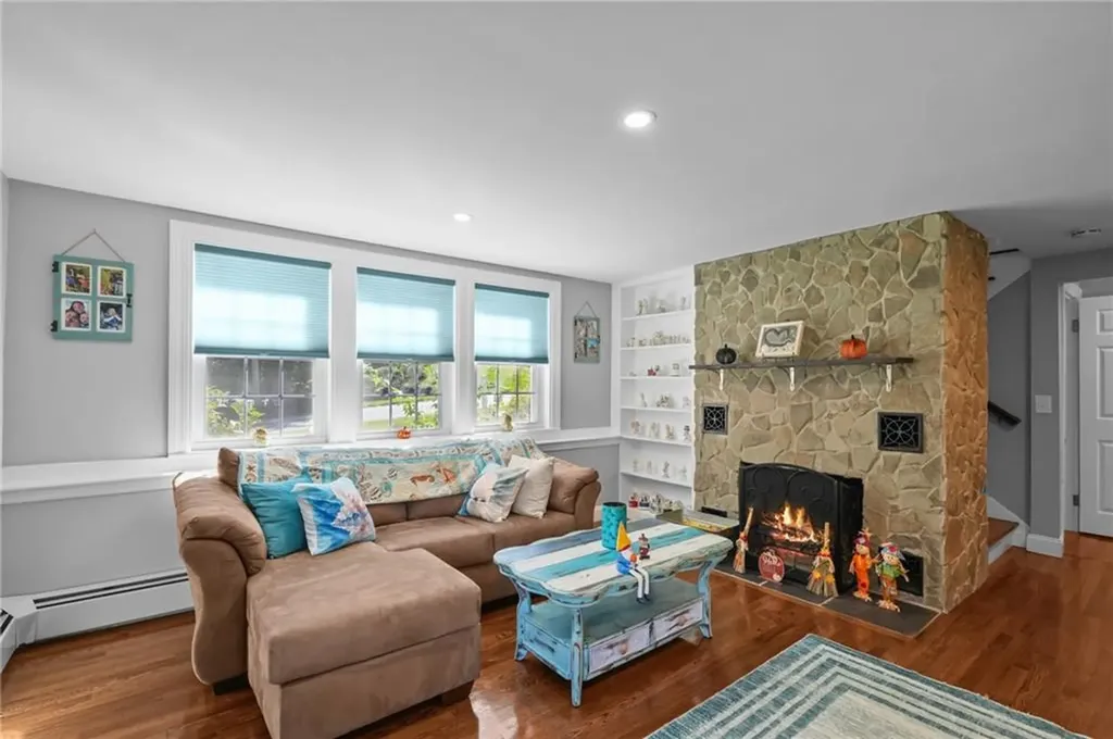 181 Highland Avenue Warwick RI 02886