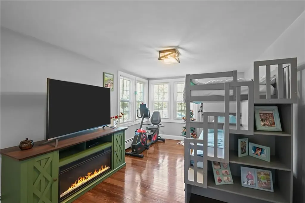 181 Highland Avenue Warwick RI 02886