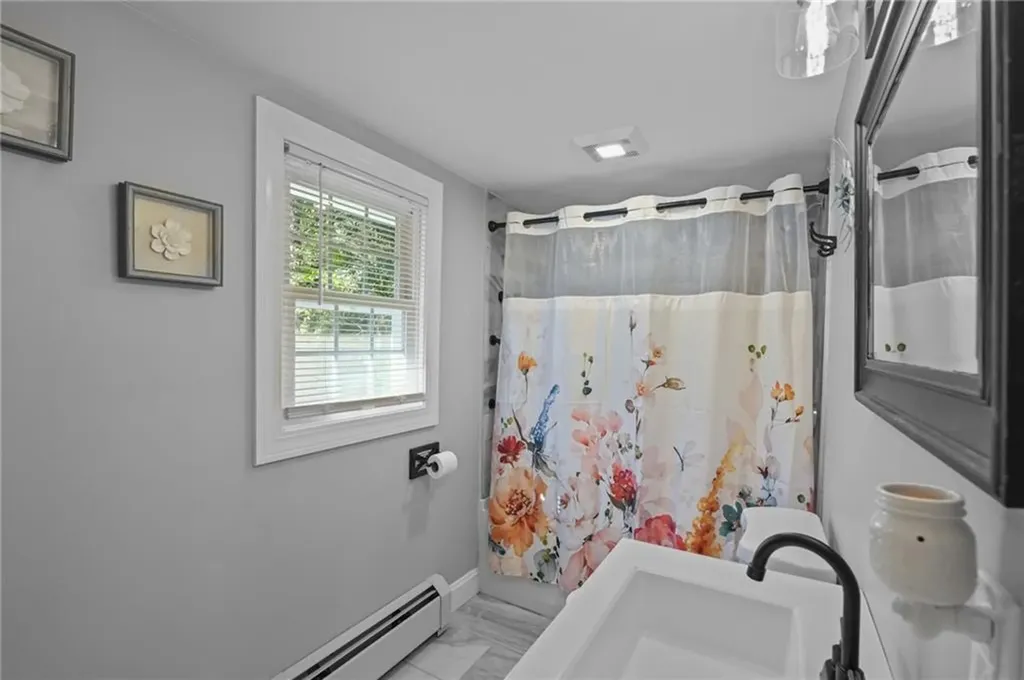 181 Highland Avenue Warwick RI 02886