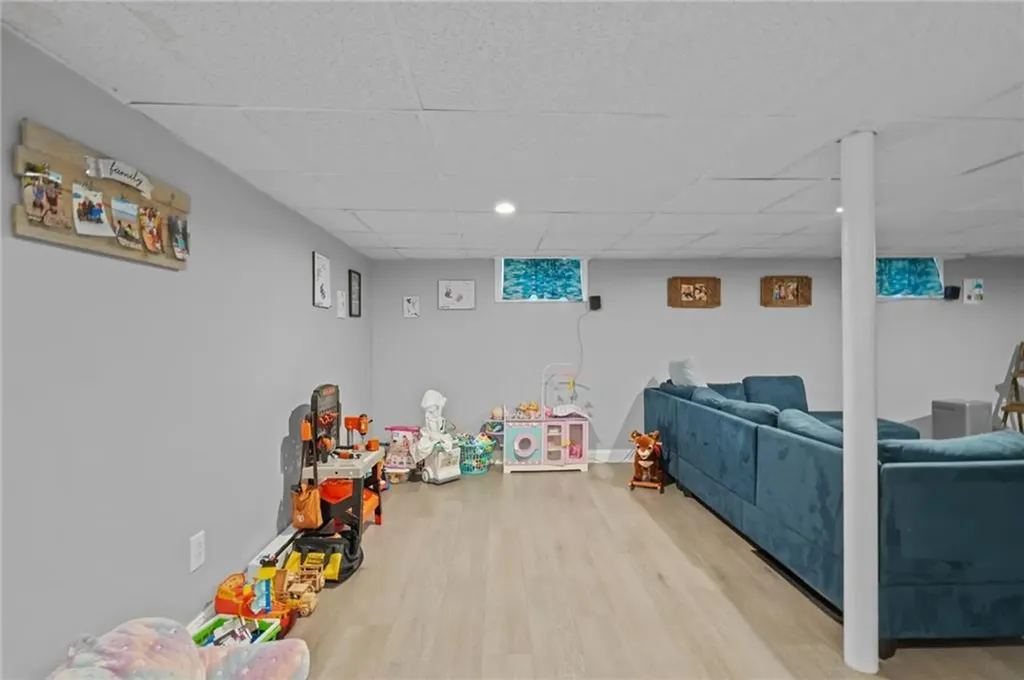 181 Highland Avenue Warwick RI 02886