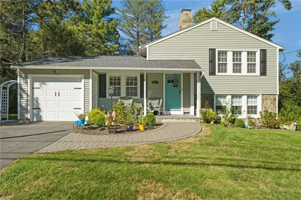 181 Highland Avenue Warwick RI 02886