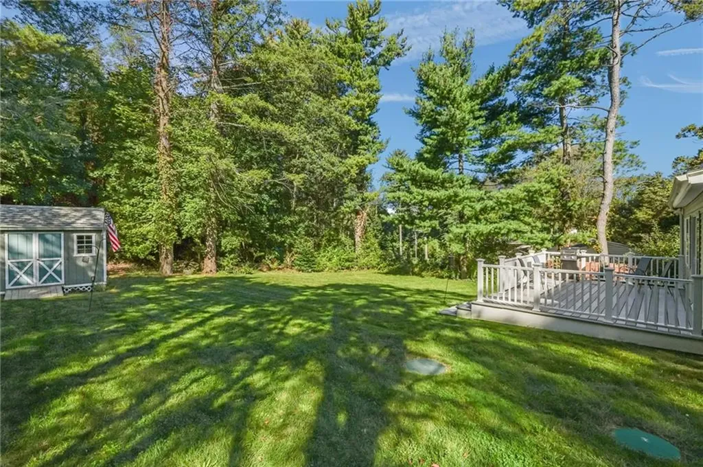 181 Highland Avenue Warwick RI 02886