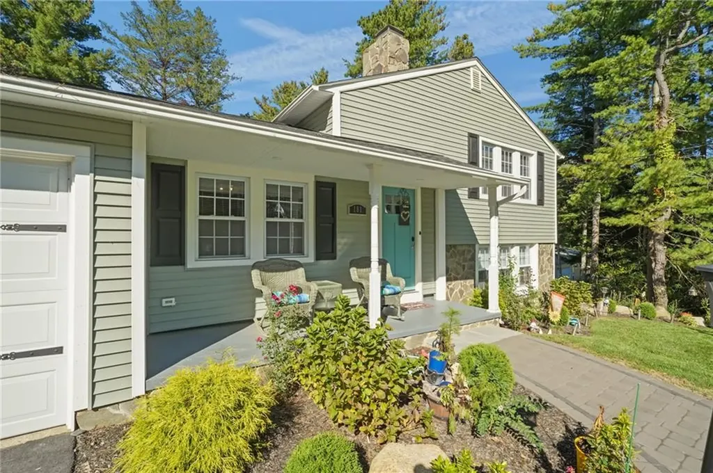 181 Highland Avenue Warwick RI 02886