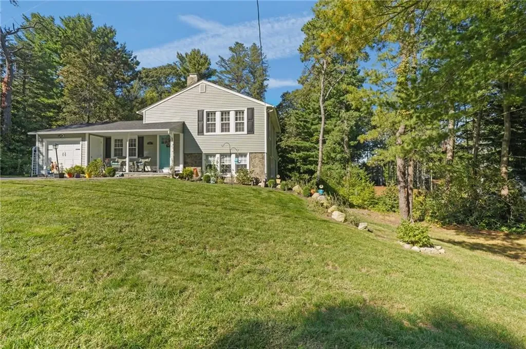 181 Highland Avenue Warwick RI 02886