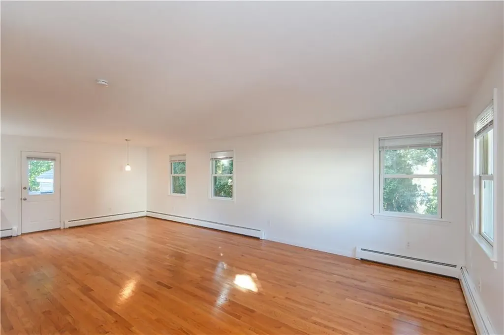 27 Fenner Avenue Newport RI 02840
