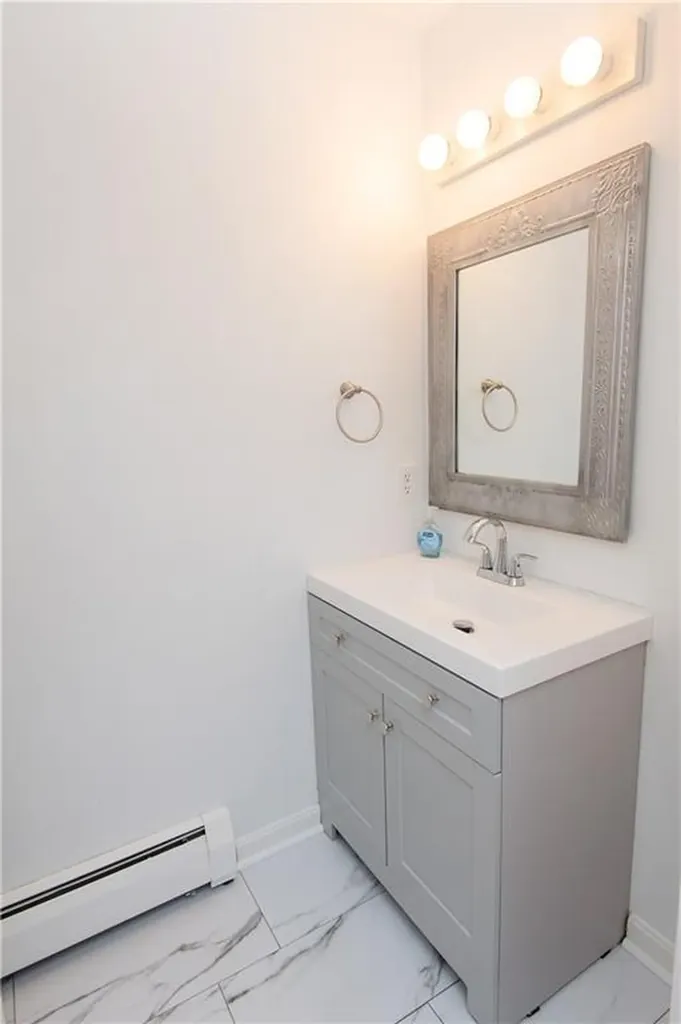 27 Fenner Avenue Newport RI 02840