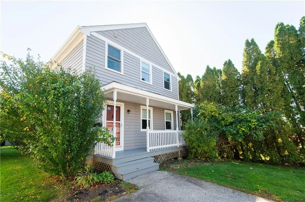 27 Fenner Avenue Newport RI 02840