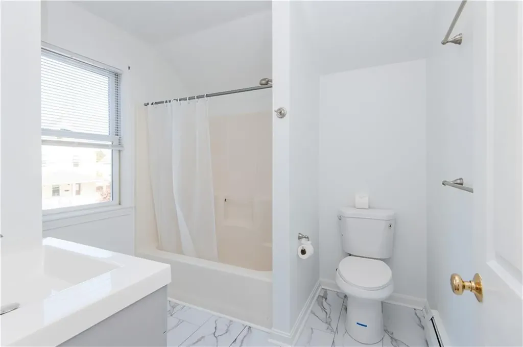 27 Fenner Avenue Newport RI 02840