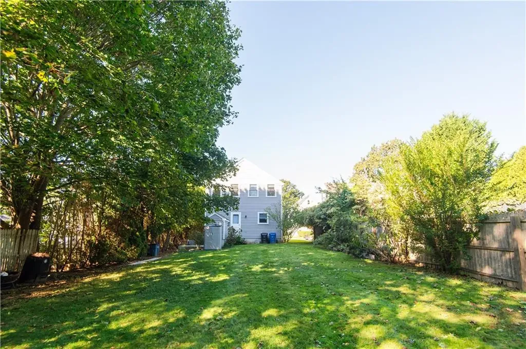 27 Fenner Avenue Newport RI 02840