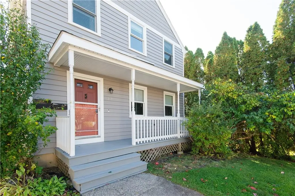 27 Fenner Avenue Newport RI 02840