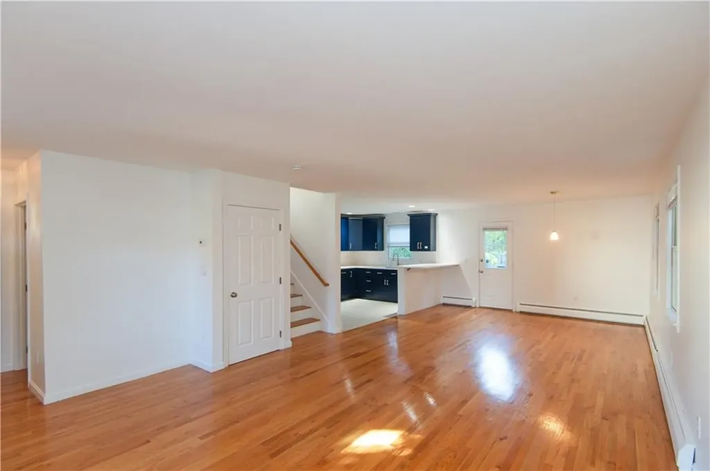27 Fenner Avenue Newport RI 02840