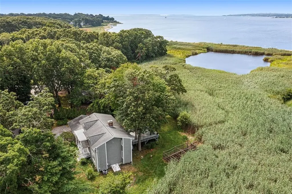 4 Buckingham Street Barrington RI 02806