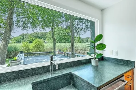 4 Buckingham Street Barrington RI 02806