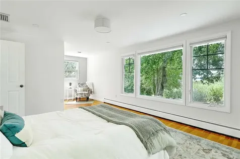 4 Buckingham Street Barrington RI 02806