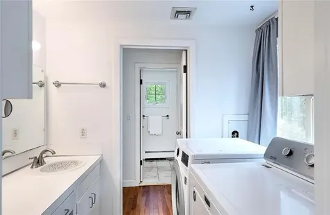 4 Buckingham Street Barrington RI 02806