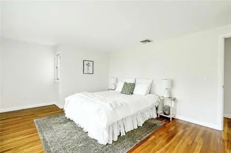 4 Buckingham Street Barrington RI 02806