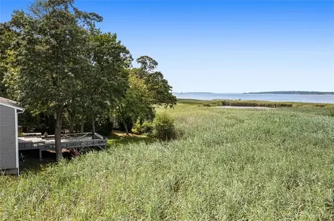 4 Buckingham Street Barrington RI 02806