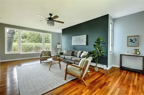 4 Buckingham Street Barrington RI 02806