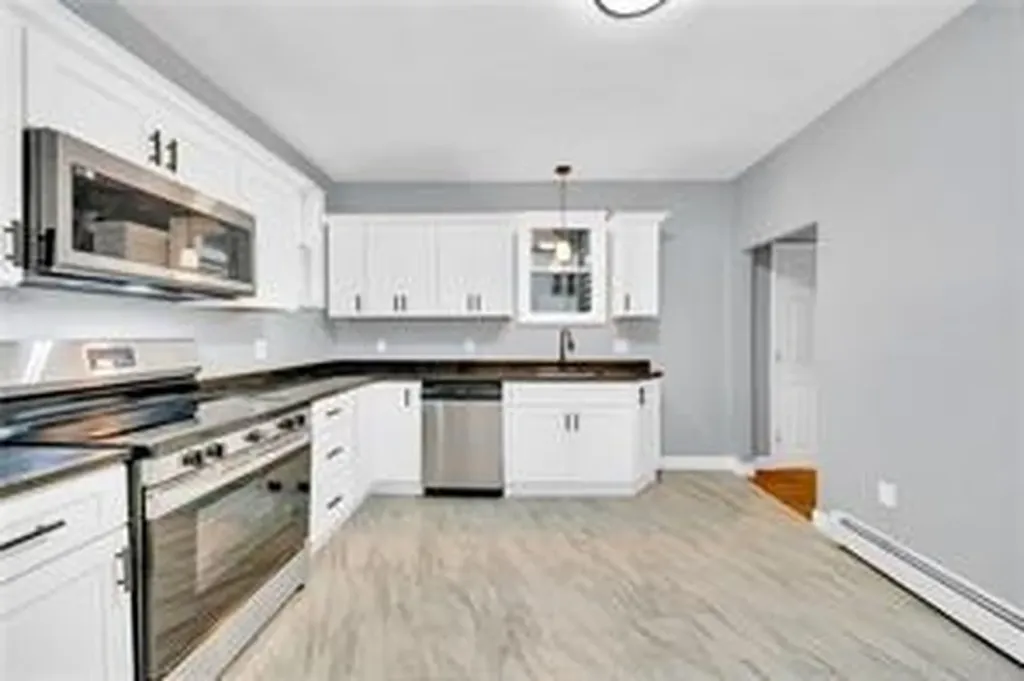 123 Chester Avenue Providence RI 02907