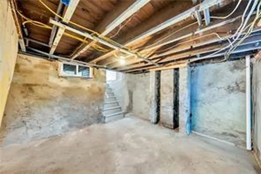 123 Chester Avenue Providence RI 02907