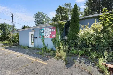 13 Kelly Street Warren RI 02885