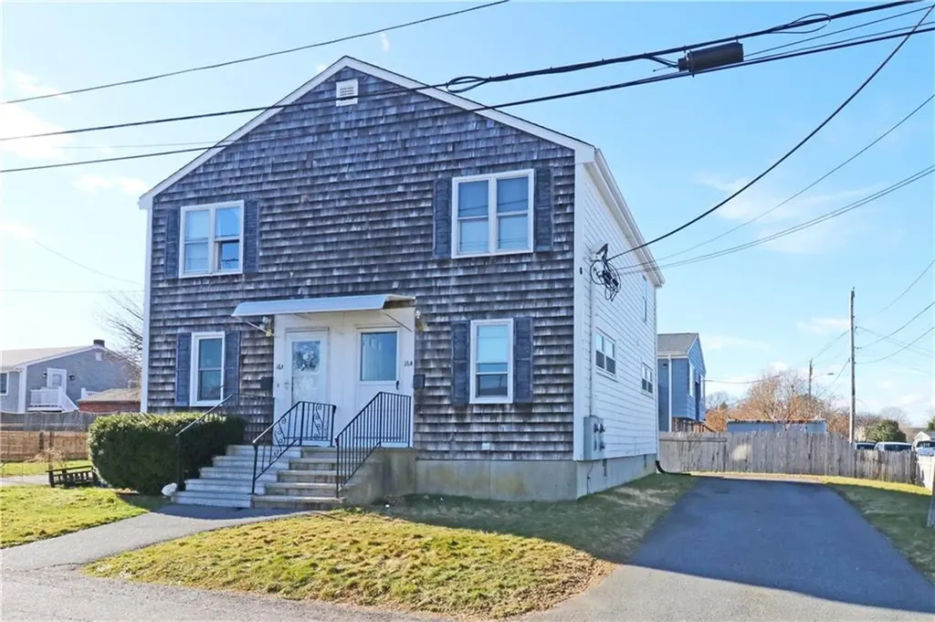 16 Race Street Middletown RI 02842