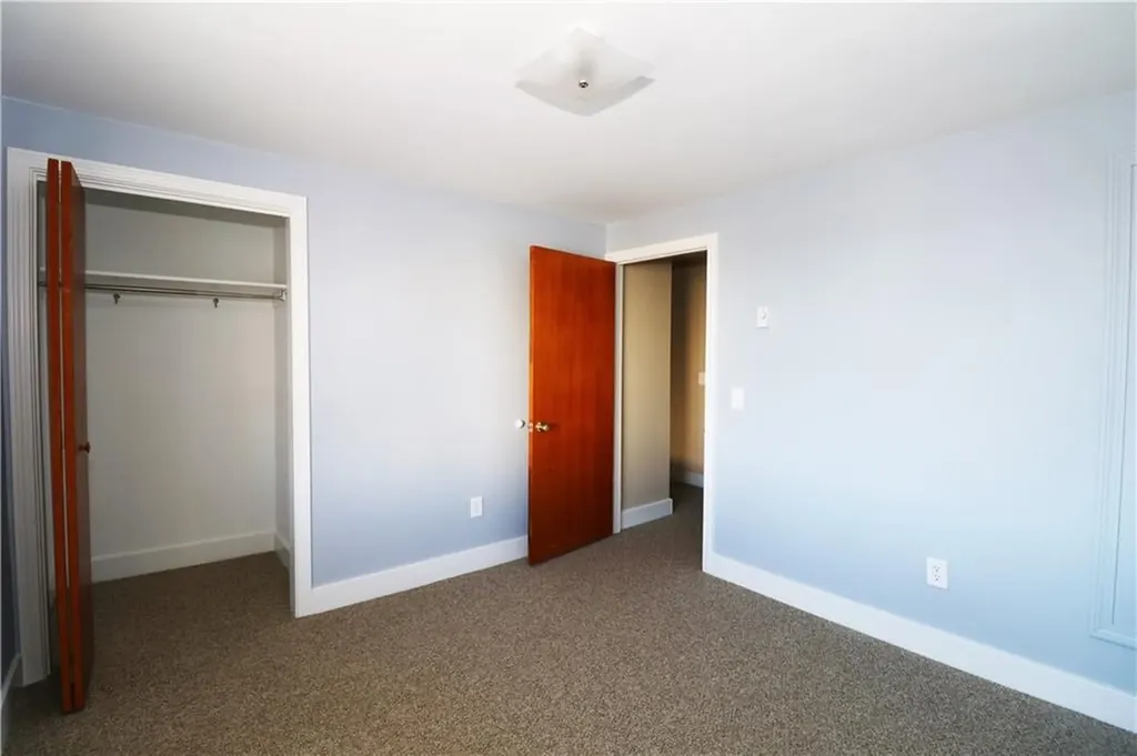 16 Race Street Middletown RI 02842