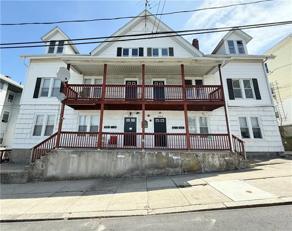 204 Welles Street Woonsocket RI 02895