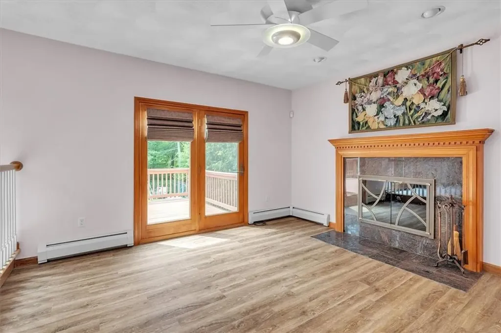 31 Estate Drive Exeter RI 02822