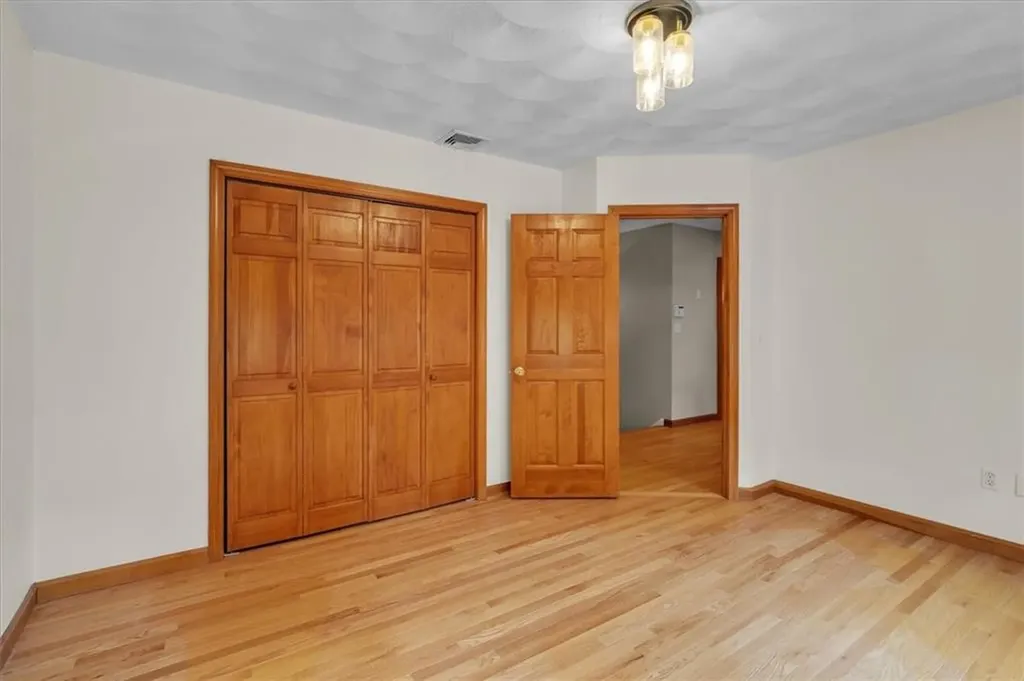 31 Estate Drive Exeter RI 02822
