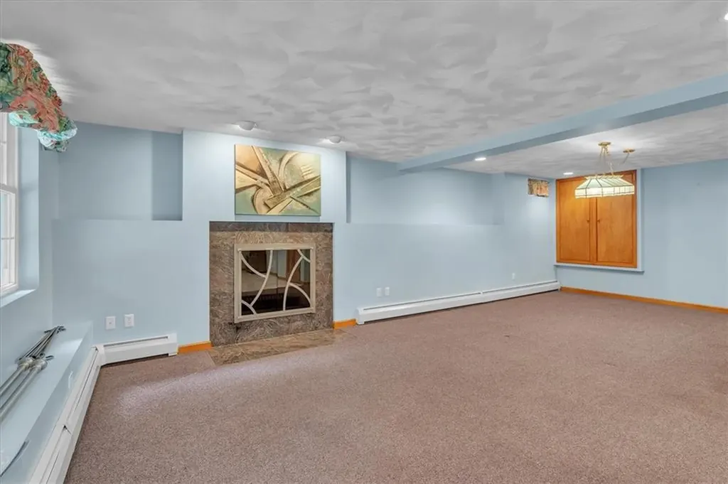 31 Estate Drive Exeter RI 02822