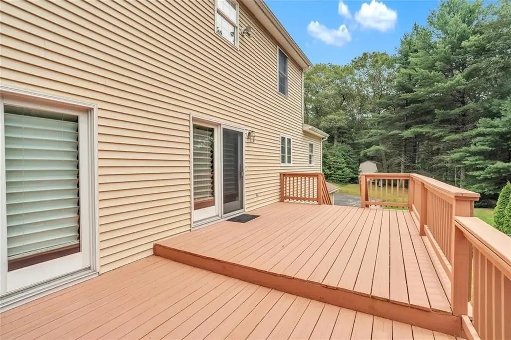 31 Estate Drive Exeter RI 02822