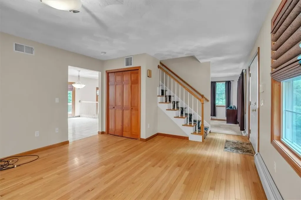 31 Estate Drive Exeter RI 02822