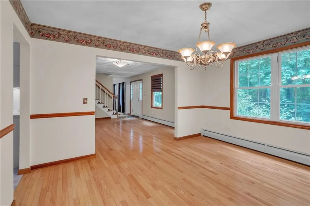 31 Estate Drive Exeter RI 02822