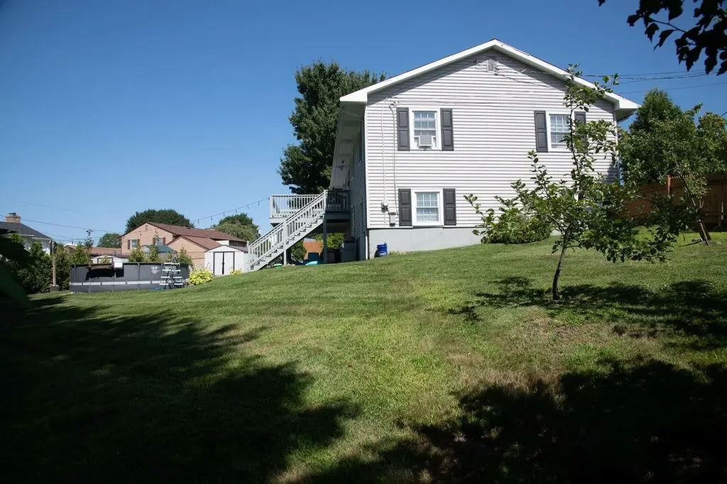 52 Carey Court Woonsocket RI 02895