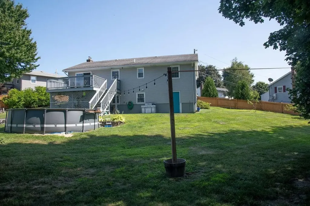 52 Carey Court Woonsocket RI 02895