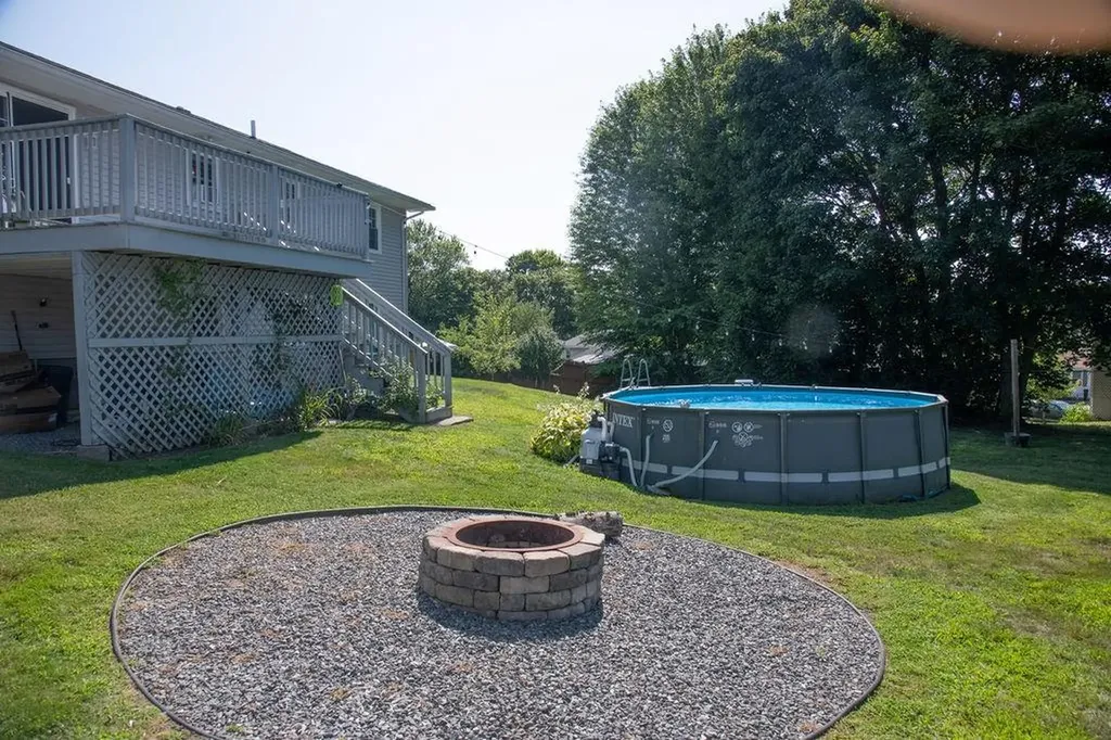 52 Carey Court Woonsocket RI 02895